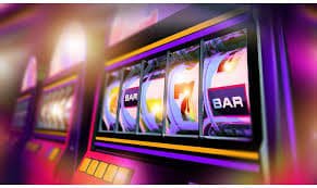Filipino player selecting an online slot title on casinopus mobile browser