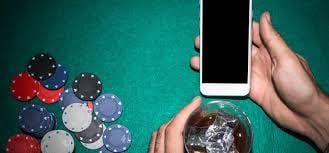 Filipino player browsing casinopus bet markets on a smartphone
